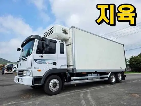5톤 냉동탑 2017년식 사진 1