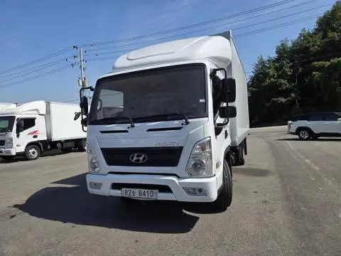 3.5톤 내장탑 2015년식 사진 1