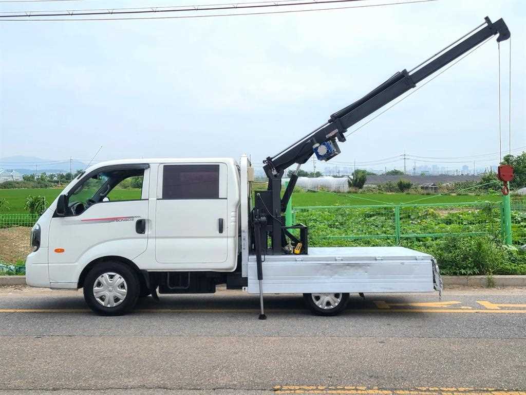 기아 봉고 1톤 카고크레인 2021년식 봉고 카고크레인 운전석 쪽 측면