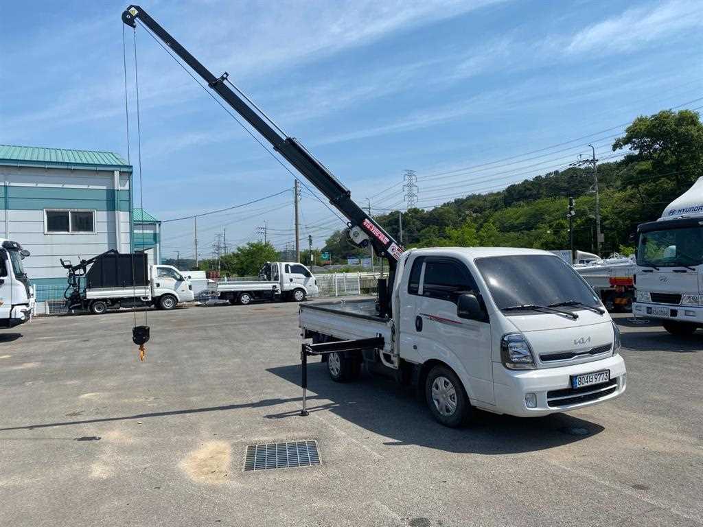 기아 봉고3 1톤 카고크레인 2022년식 4단 크레인 붐 전개