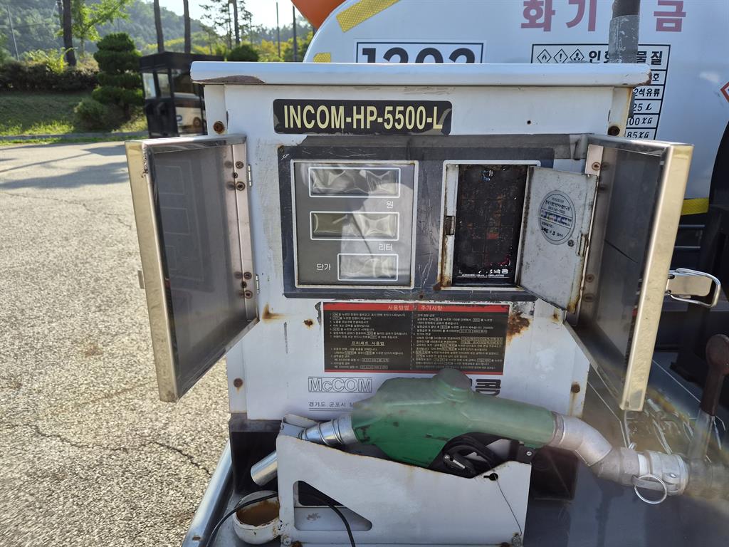 기아 봉고3 1톤 탱크로리 2022년식 INCOM-HP-5500-L 계량기와 주유건