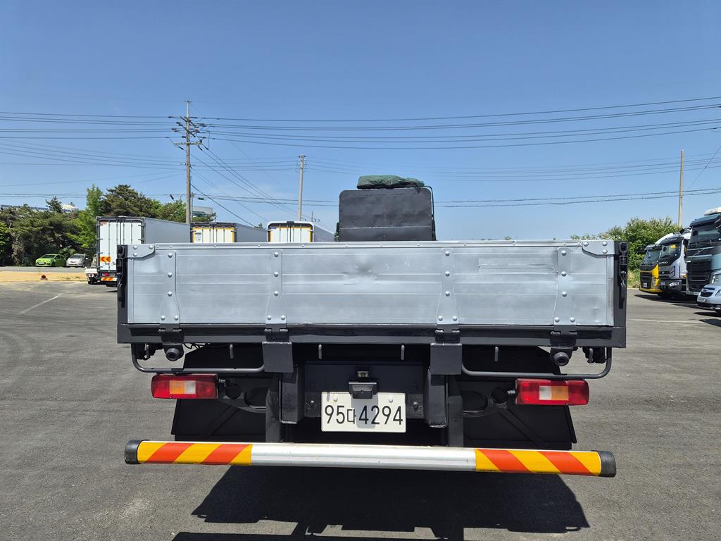 볼보 FH 25톤 카고 2019년식 카고 후면