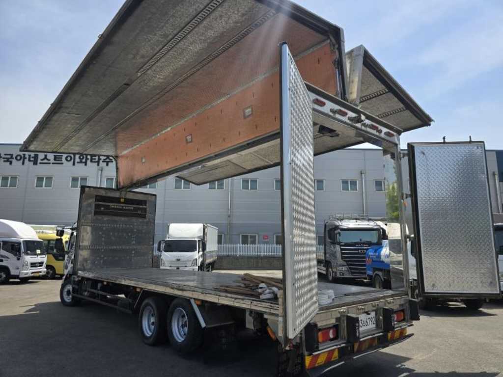 볼보 FL 4.5톤 윙바디 2018년식 사진 9