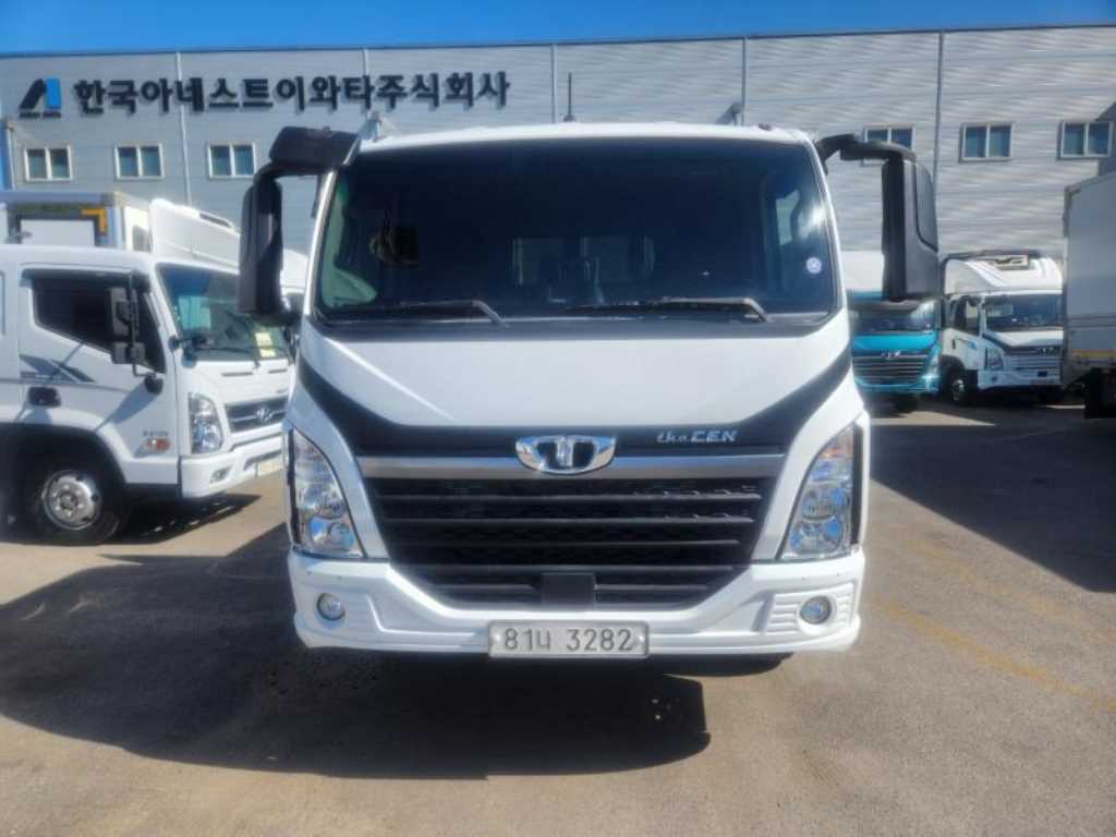타타대우 더쎈 3.5톤 카고 2023년식 정면 그릴