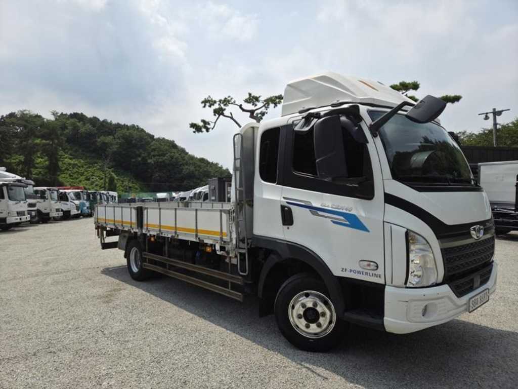 타타대우 더쎈 3.5톤 카고 2023년식 조수석 쪽 전측면 ZF 파워라인