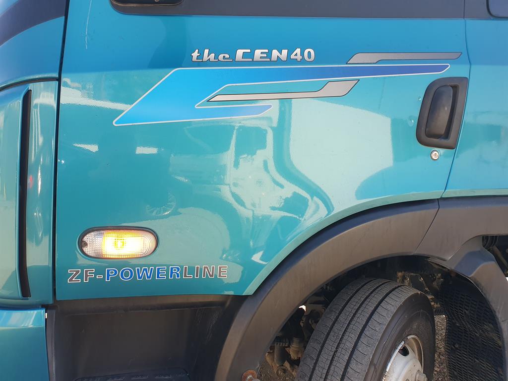 타타대우 더쎈 3.5톤 카고 2023년식 the CEN 40 · ZF 파워라인 배지