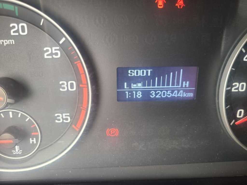 현대 마이티 2.5톤 내장탑 2015년식 계기판 주행거리 320,544km