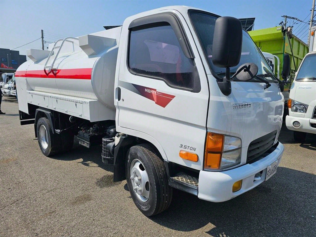 현대 마이티 2.5톤 탱크로리 2011년식 사진 3