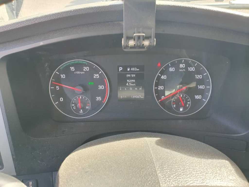 현대 마이티 3.5톤 내장탑 2023년식 계기판 주행거리 139,067km