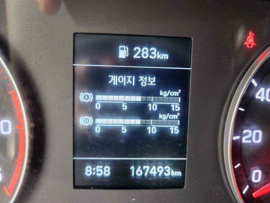 현대 마이티 3.5톤 윙바디 2023년식 계기판 공기압·주행거리
