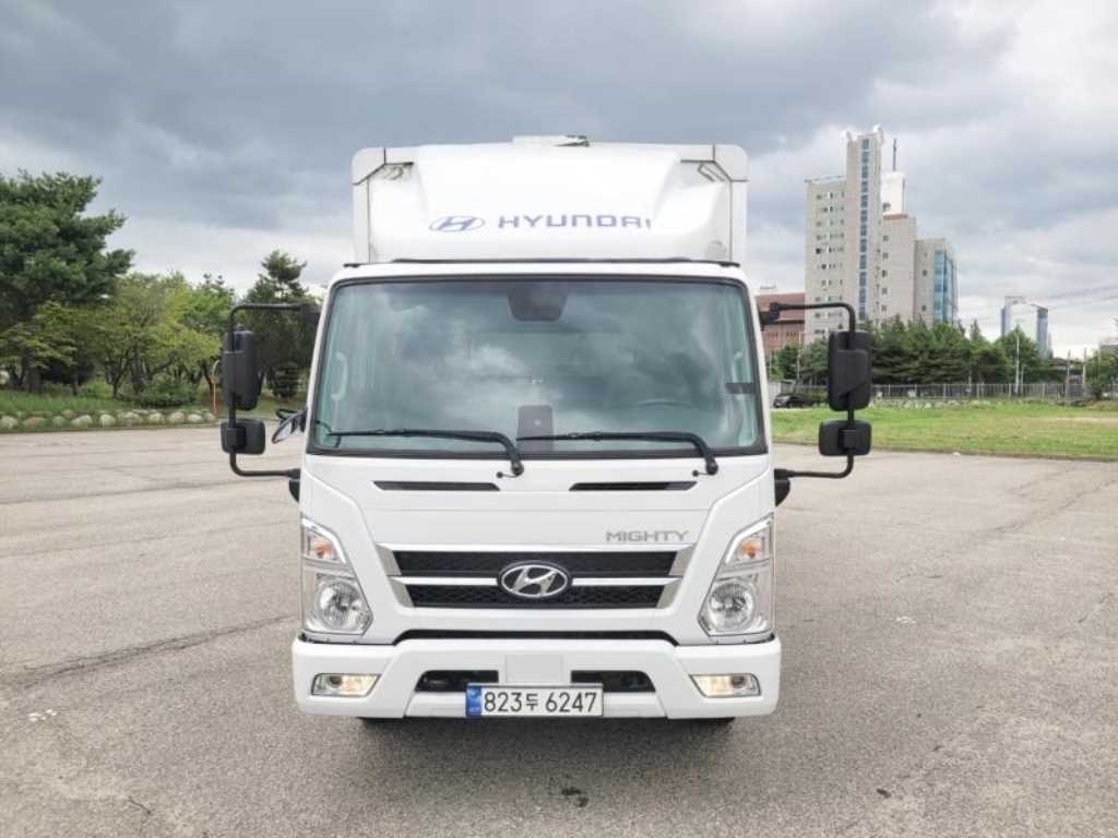 현대 마이티 3.5톤 윙바디 2024년식 현대 마이티 정면
