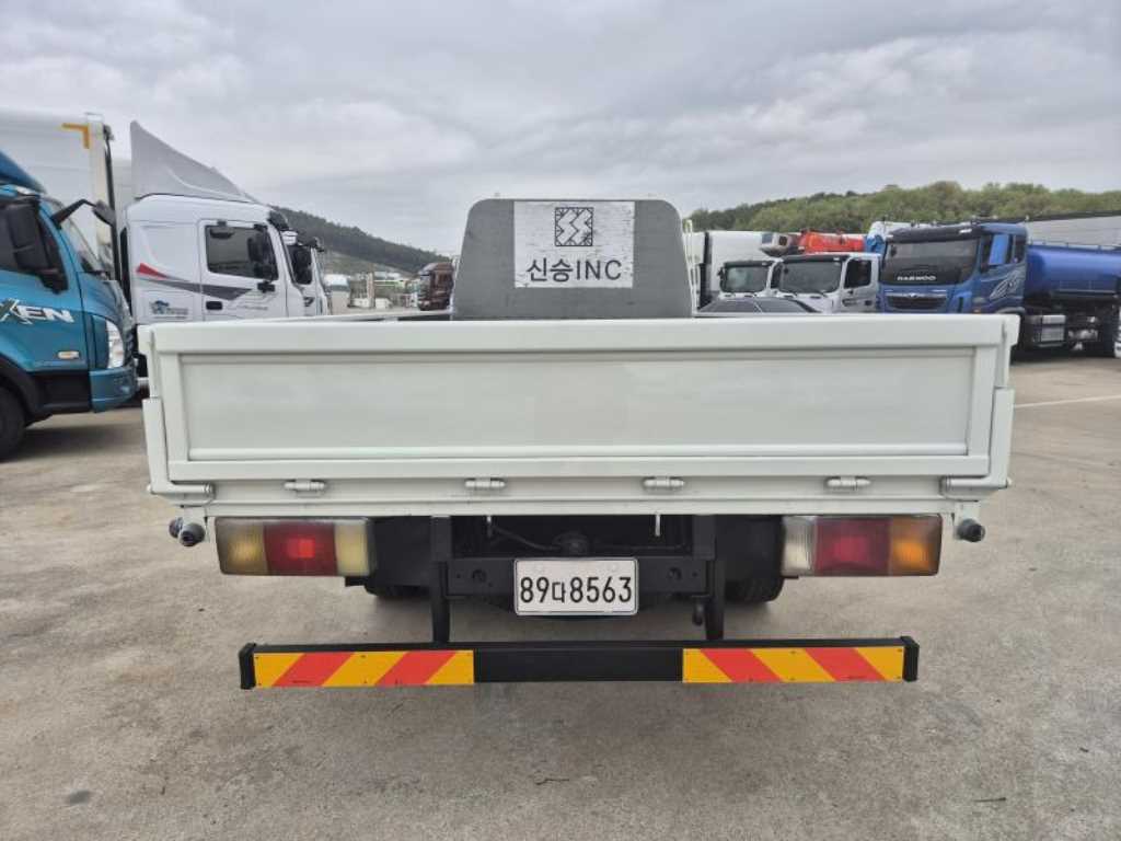 현대 마이티 3.5톤 카고 2014년식 적재함 후면