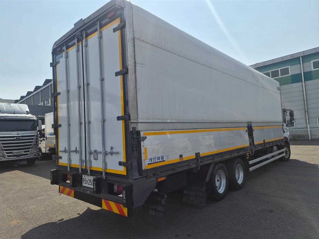 현대 메가트럭 4.5톤 윙바디 2015년식 사진 8
