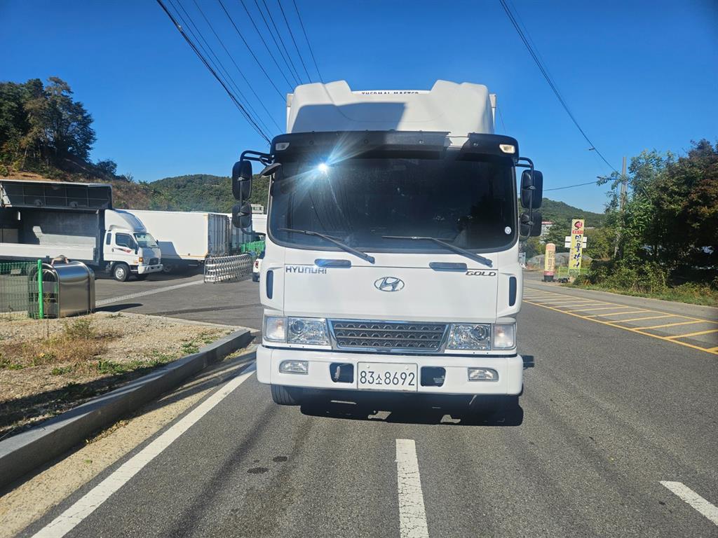 현대 메가트럭 5톤 냉동탑 2019년식 사진 1