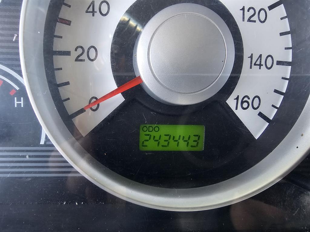 현대 메가트럭 5톤 압착진개차 2009년식 계기판 243,443km
