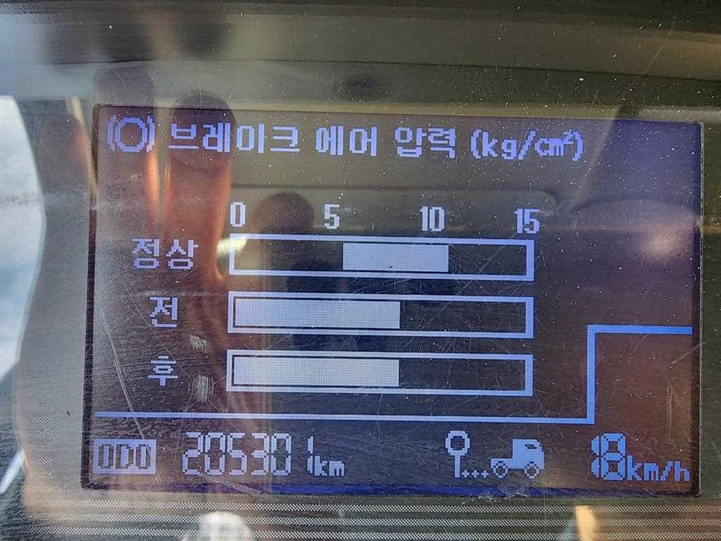 현대 메가트럭 5톤 윙바디 2012년식 사진 12