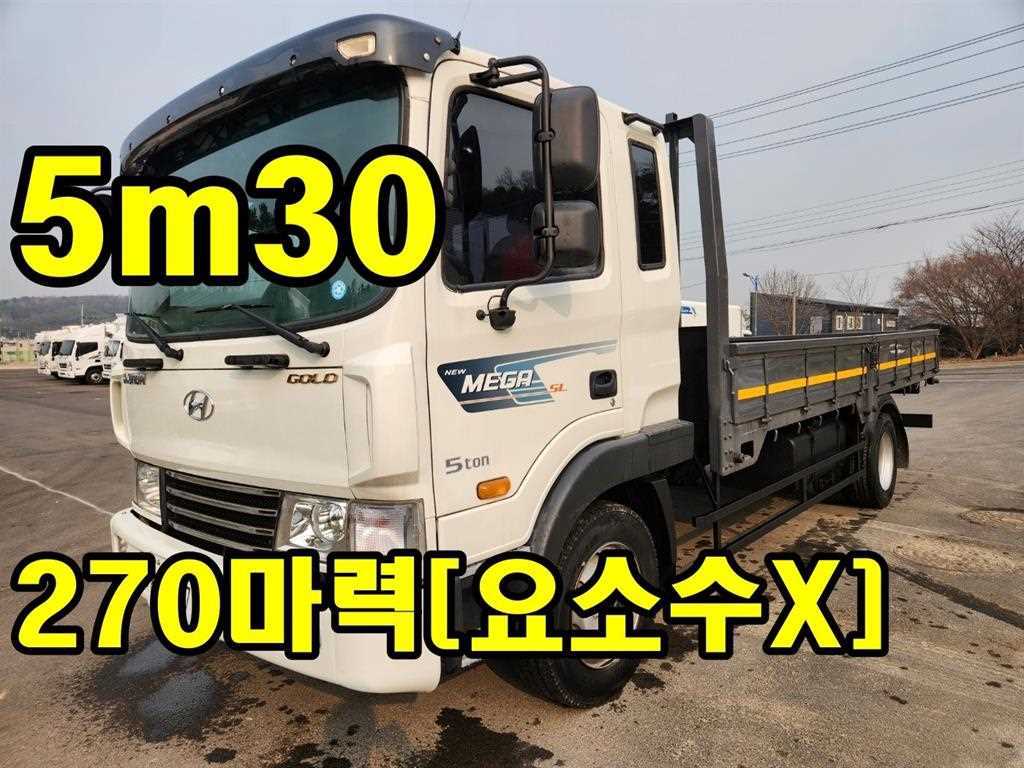 현대 메가트럭 5톤 카고 2015년식 사진 1
