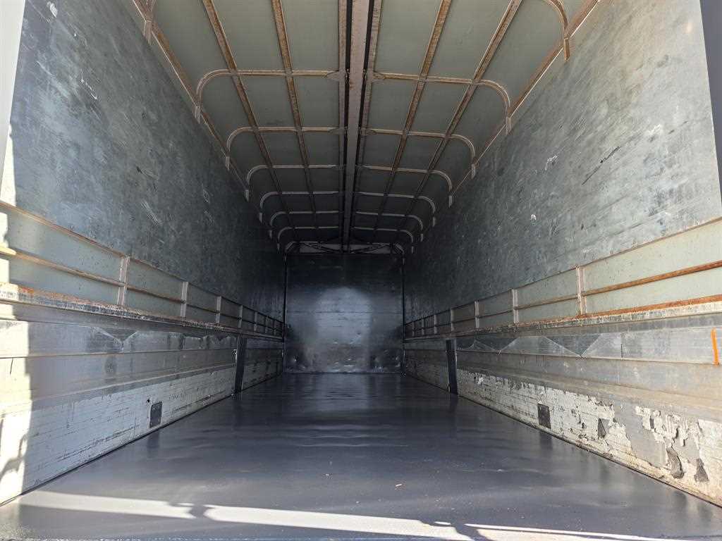 현대 메가트럭 5톤 윙바디 2018년식 윙바디 적재함 내부