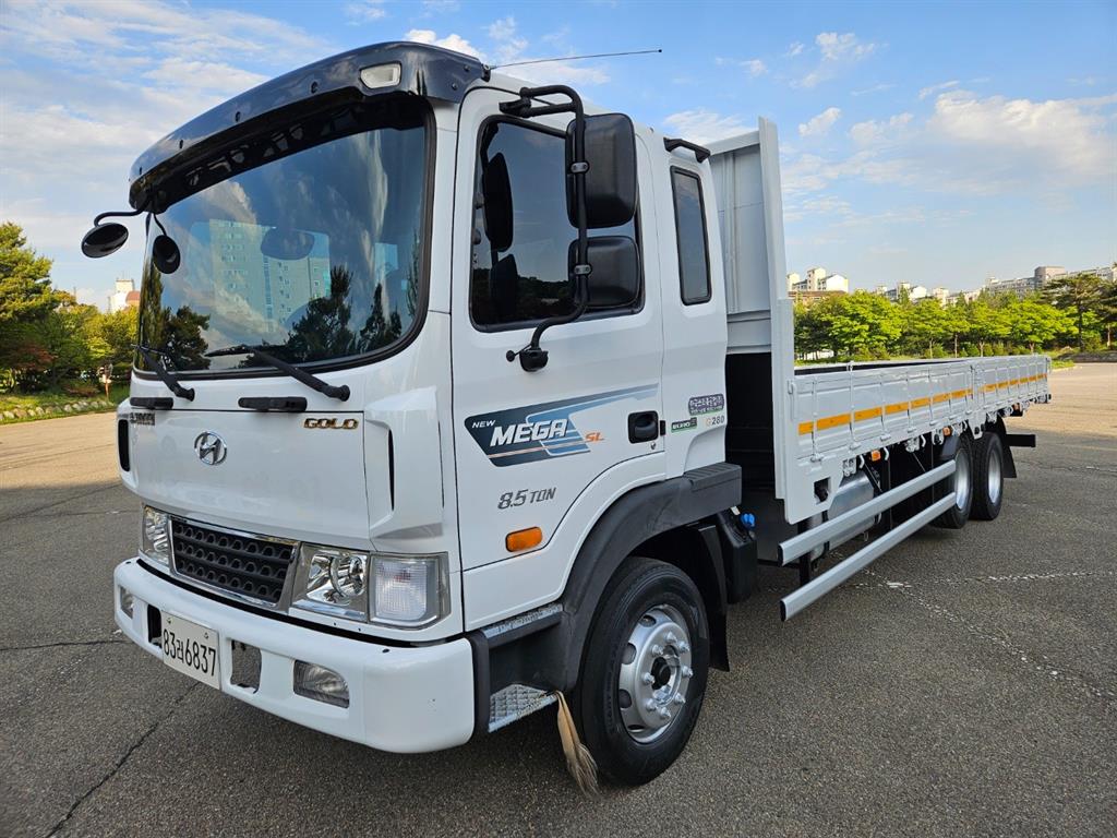현대 메가트럭 8.5톤 버큠로리 2019년식 사진 3