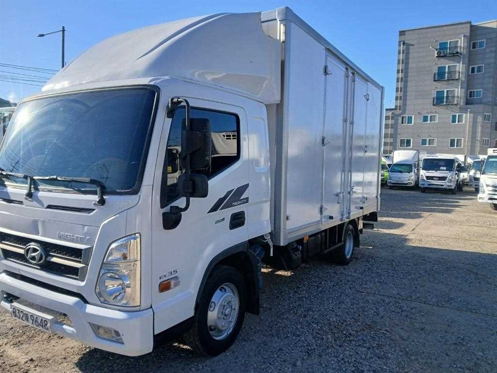 현대 올뉴마이티 2.5톤 익스탑 2020년식 운전석 쪽 전측면