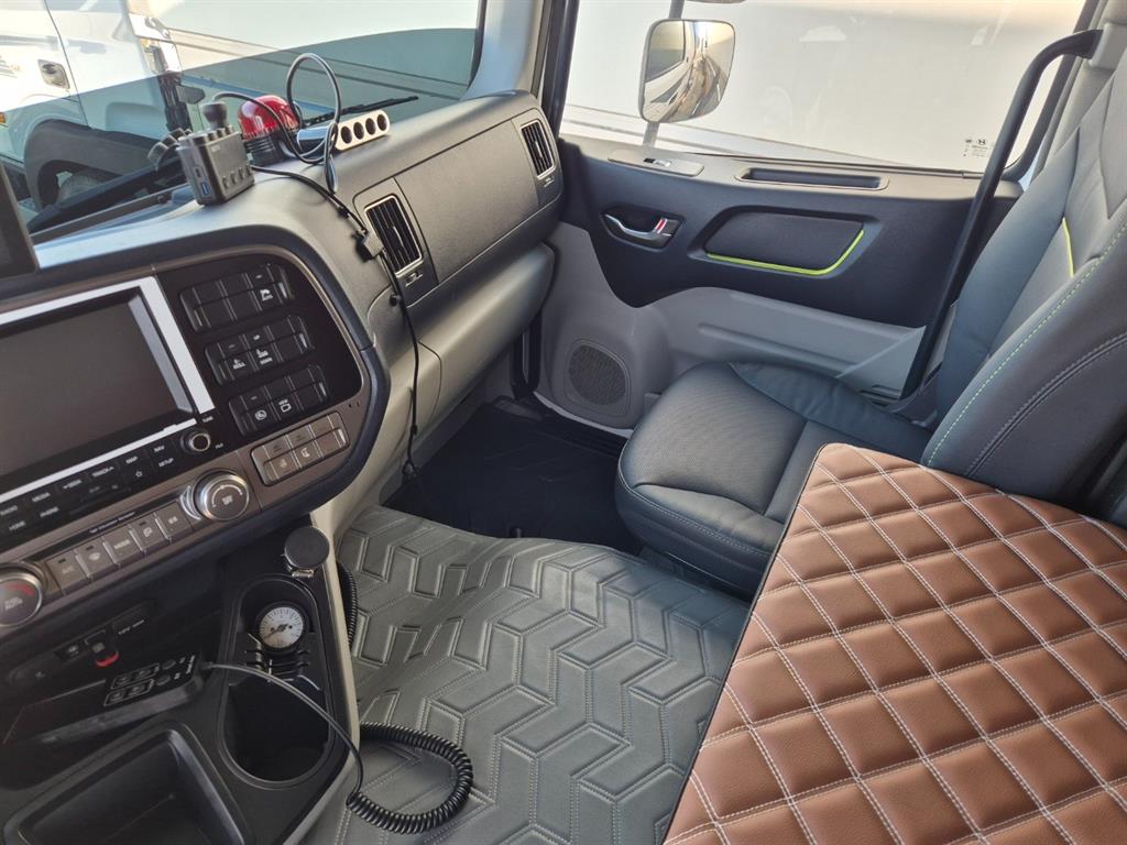현대 파비스 13톤 윙바디 2025년식 사진 16