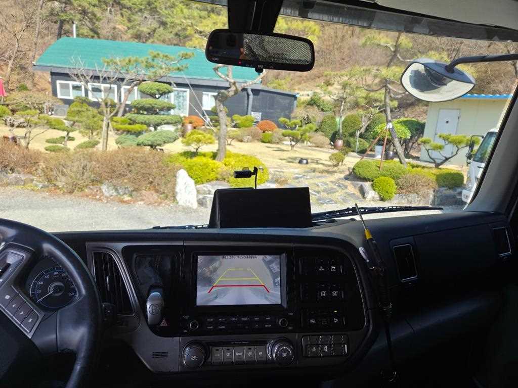 현대 파비스 17톤 윙바디 2021년식 센터 화면 후방카메라