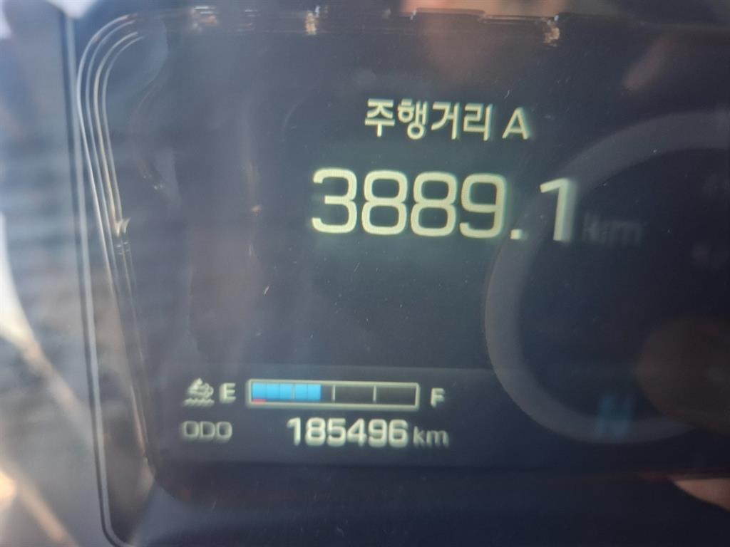 현대 파비스 5톤 탱크로리 2023년식 계기판 주행거리 185,496km