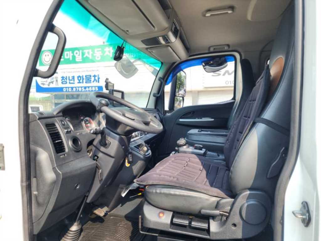 2.5톤 익스탑 2023년식 사진 11