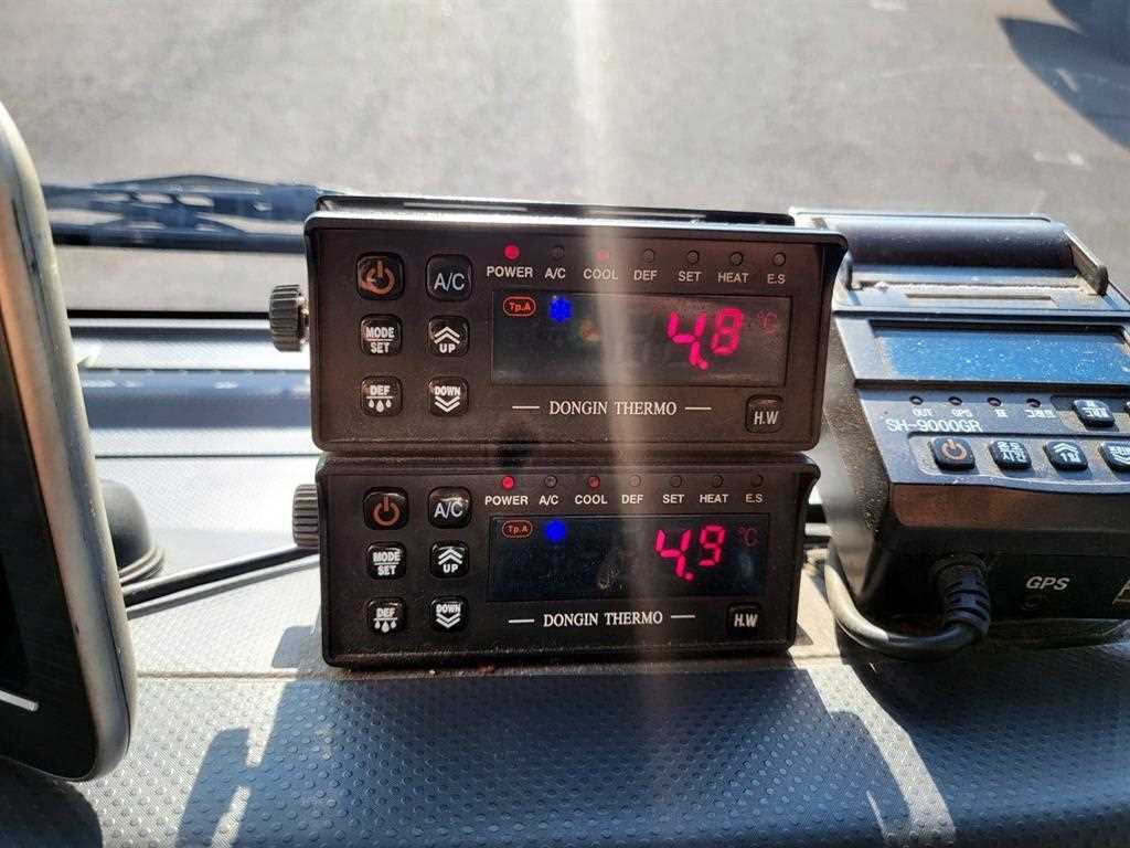3.5톤 냉동탑 2019년식 사진 14
