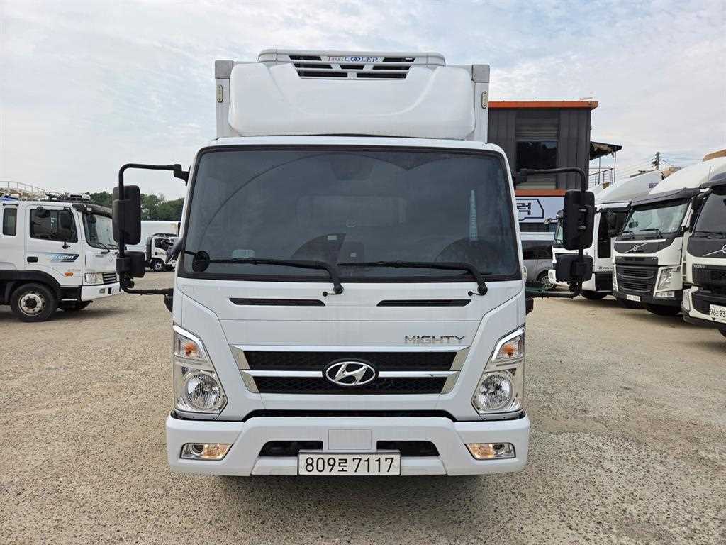 3.5톤 냉동탑 2024년식 사진 2