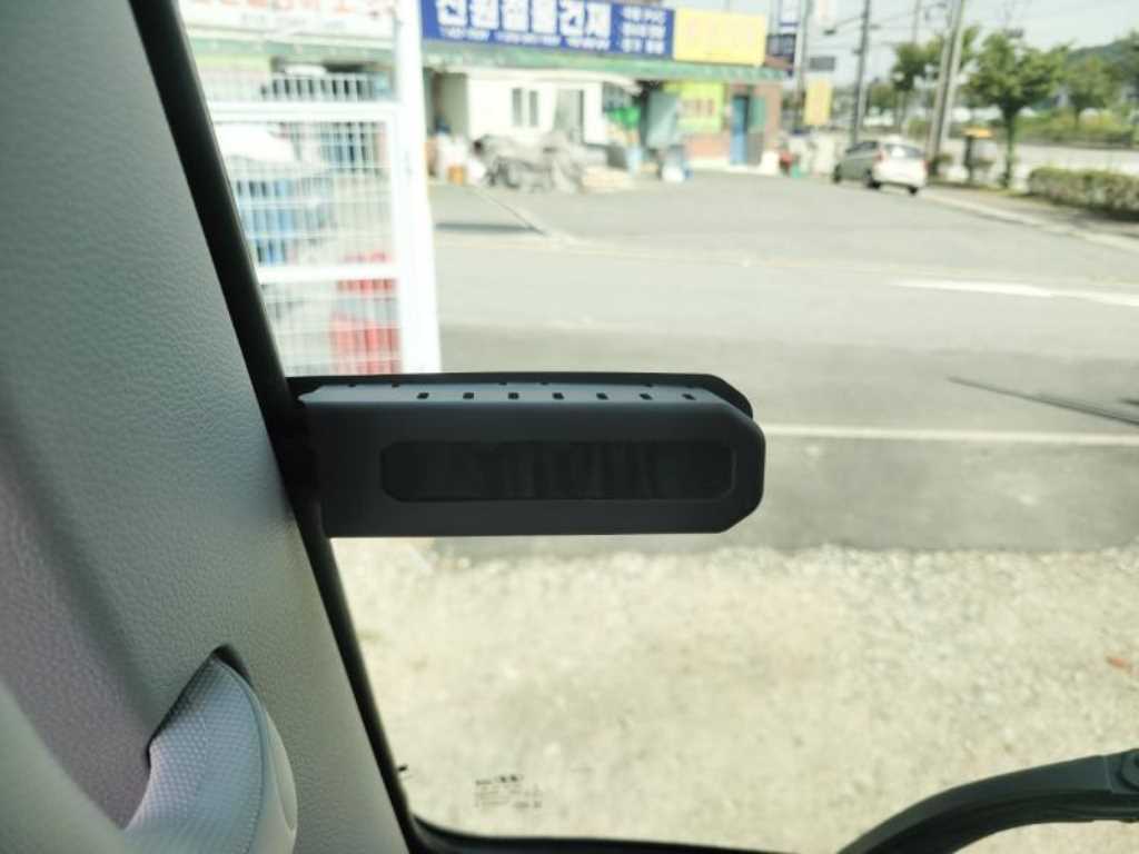 3.5톤 윙바디 2023년식 사진 13