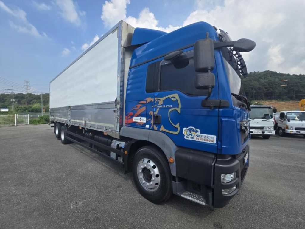 5톤 윙바디 2020년식 사진 3